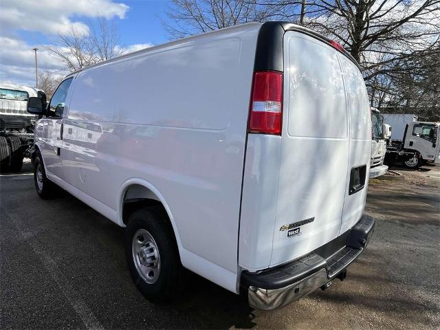 2025 Chevrolet Express Cargo 2500 Vehicle Photo in ALCOA, TN 37701-3235