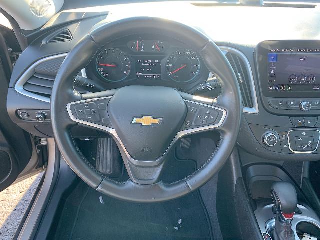 2022 Chevrolet Malibu Vehicle Photo in MOON TOWNSHIP, PA 15108-2571