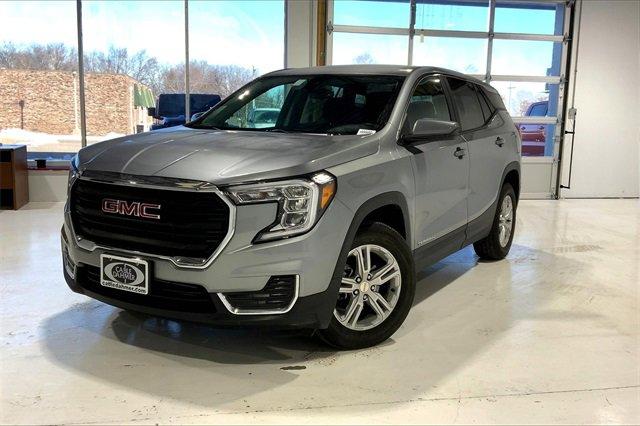 2023 GMC Terrain Vehicle Photo in TOPEKA, KS 66609-0000