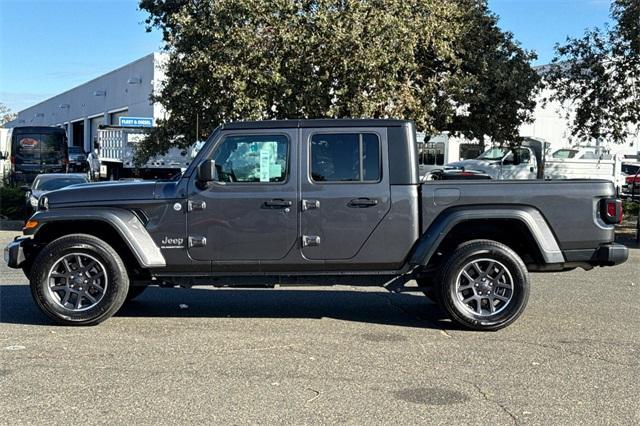 2023 Jeep Gladiator Vehicle Photo in ELK GROVE, CA 95757-8703