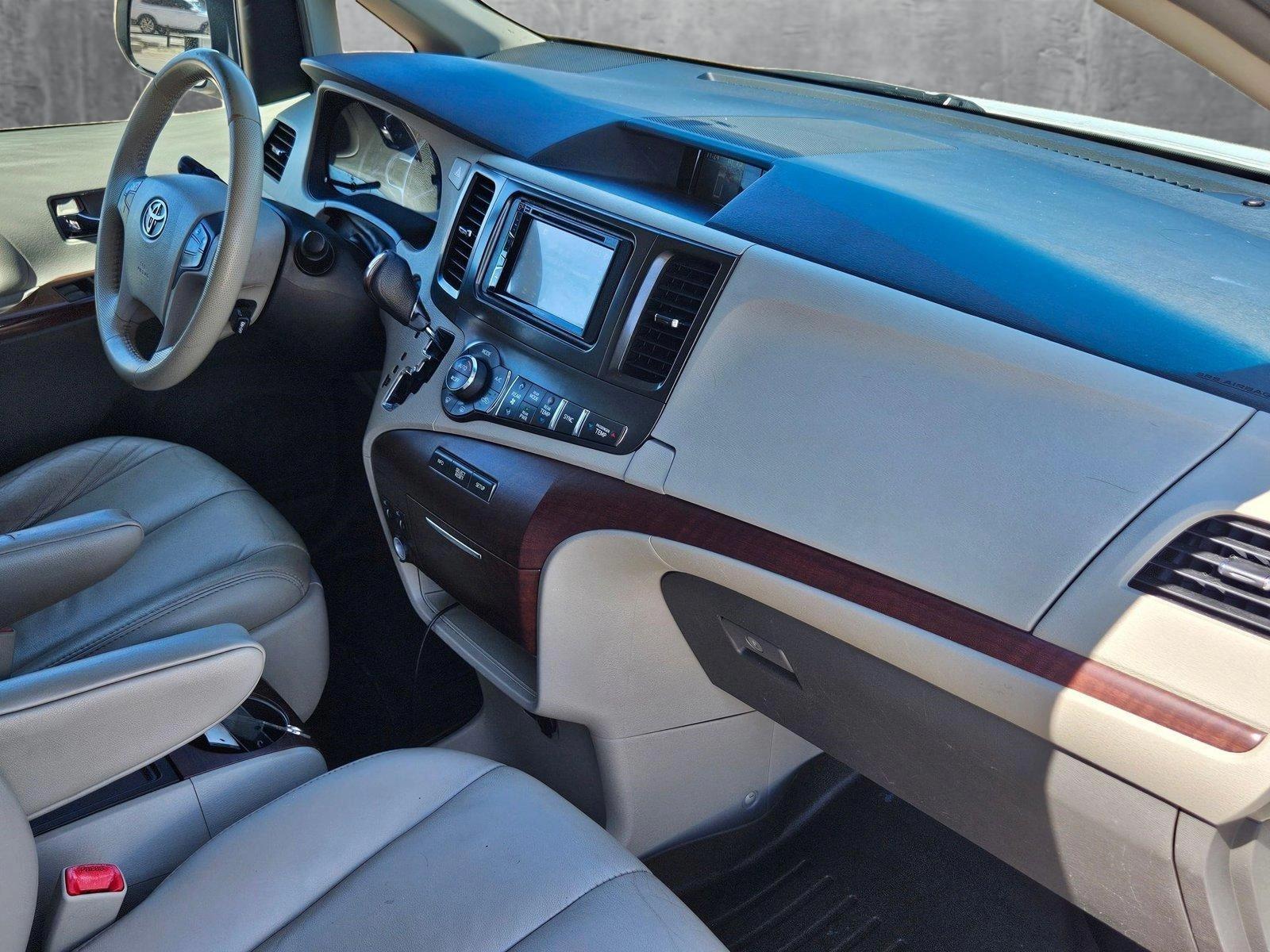2014 Toyota Sienna Vehicle Photo in WACO, TX 76710-2592