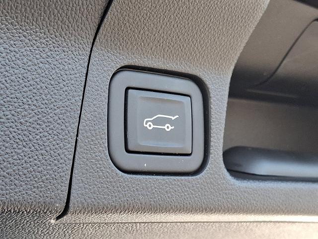 2023 GMC Acadia Vehicle Photo in TREVOSE, PA 19053-4984