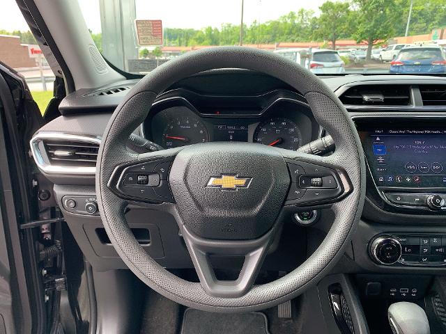 2022 Chevrolet Trailblazer Vehicle Photo in MOON TOWNSHIP, PA 15108-2571