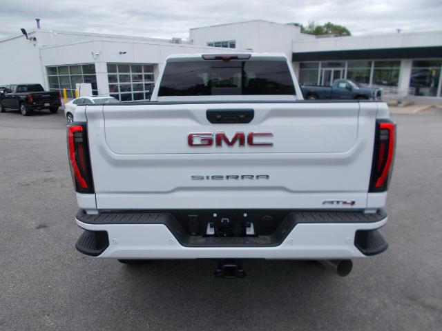 2025 GMC Sierra 2500 HD Vehicle Photo in LOWELL, MA 01852-4336