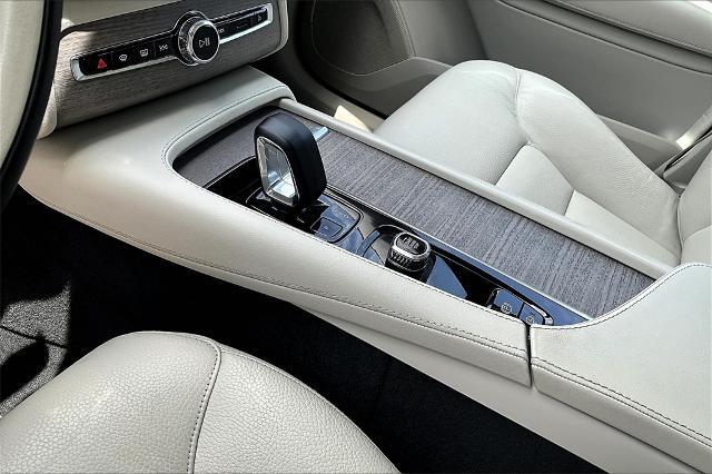 2023 Volvo XC90 Vehicle Photo in Houston, TX 77007