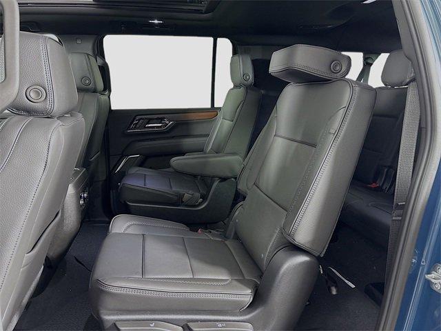 2025 GMC Yukon XL Vehicle Photo in PUYALLUP, WA 98371-4149