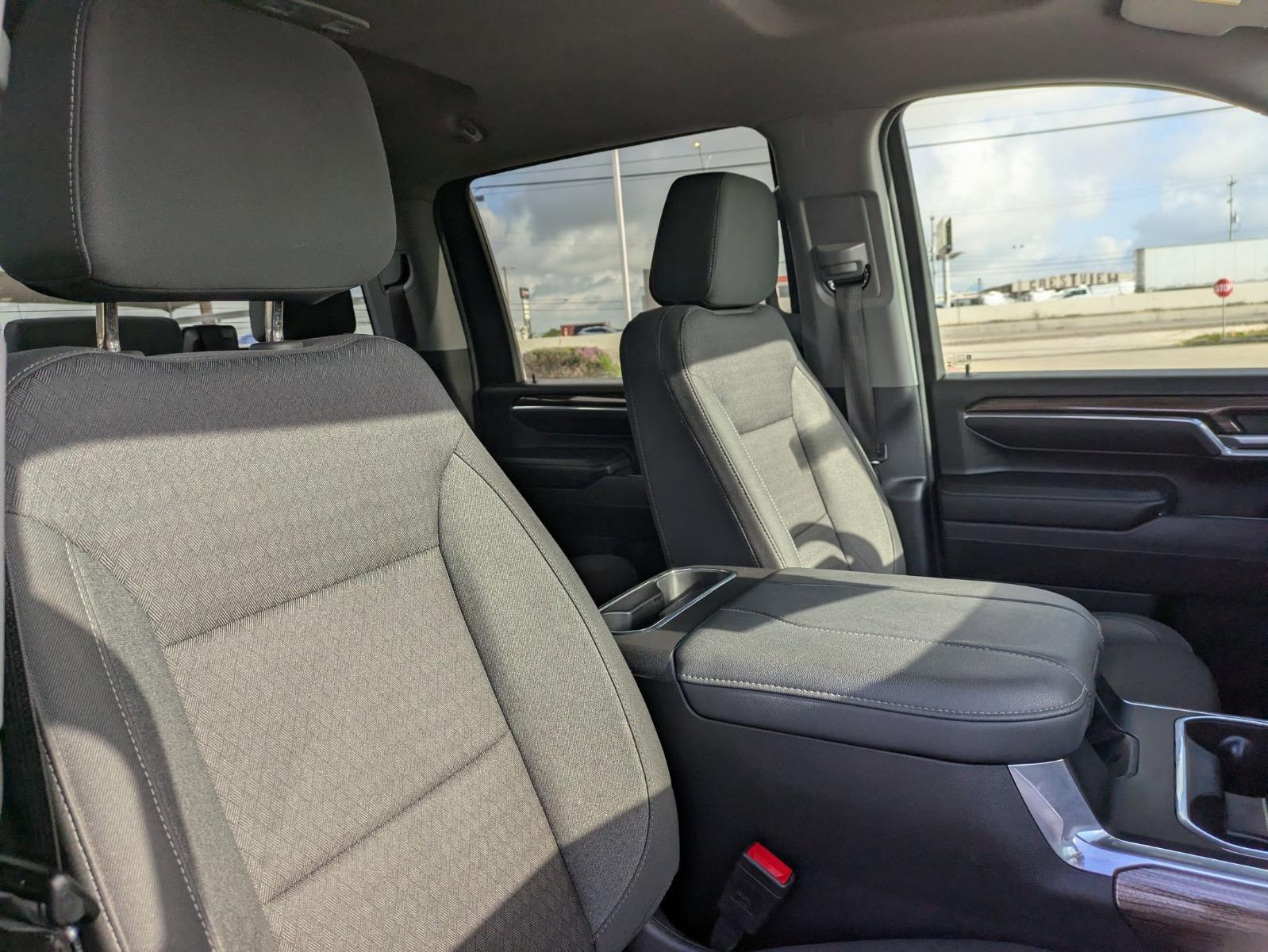 2024 Chevrolet Silverado 2500 HD Vehicle Photo in SELMA, TX 78154-1460