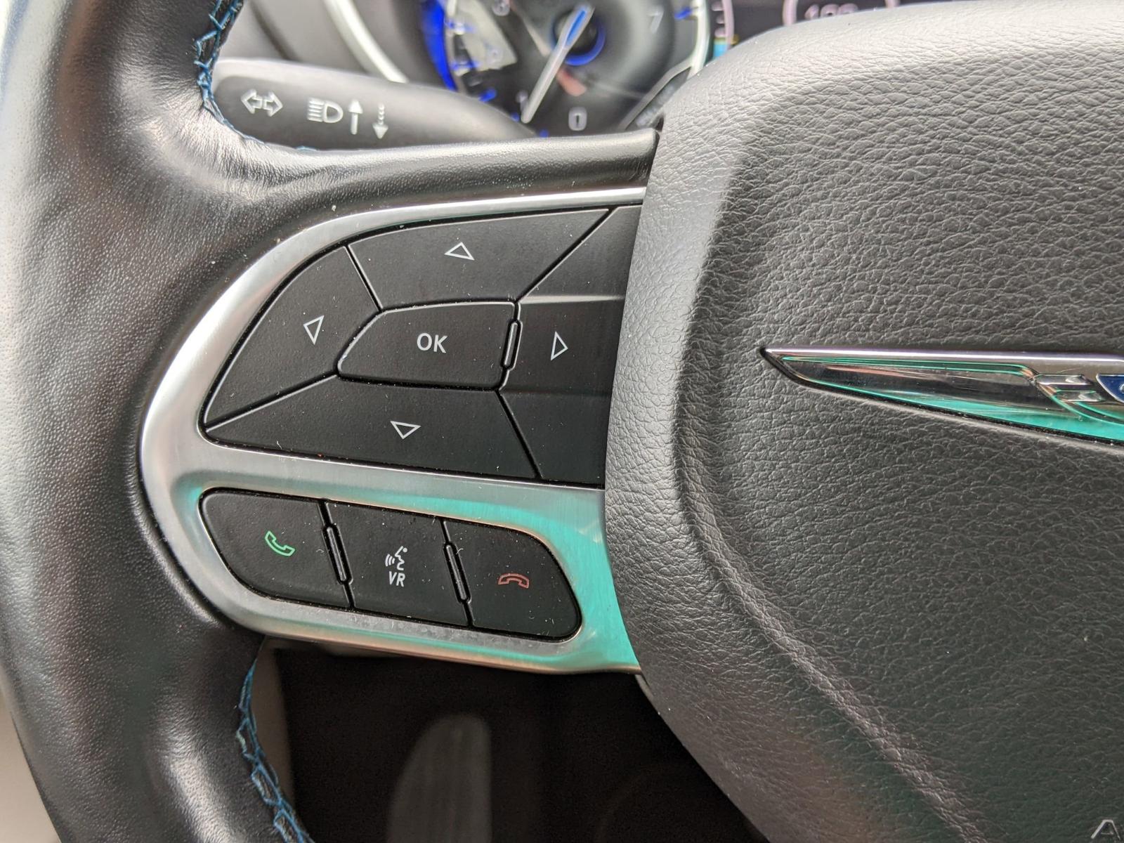 2021 Chrysler Pacifica Vehicle Photo in Seguin, TX 78155