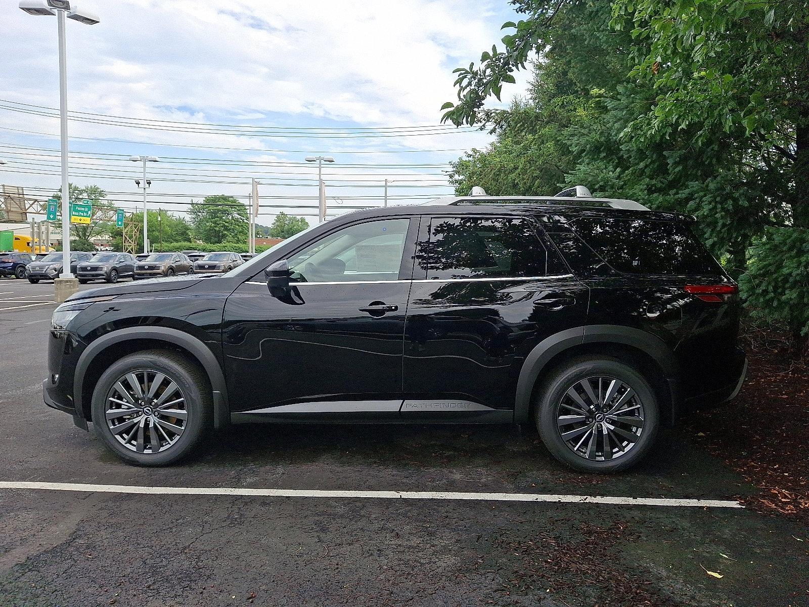 2025 Nissan Pathfinder Vehicle Photo in Harrisburg, PA 17111-1033