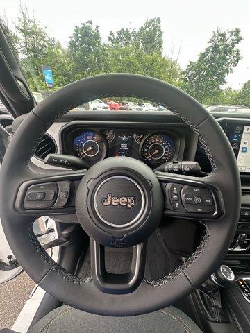 2025 Jeep Wrangler Vehicle Photo in Doylsetown, PA 18901