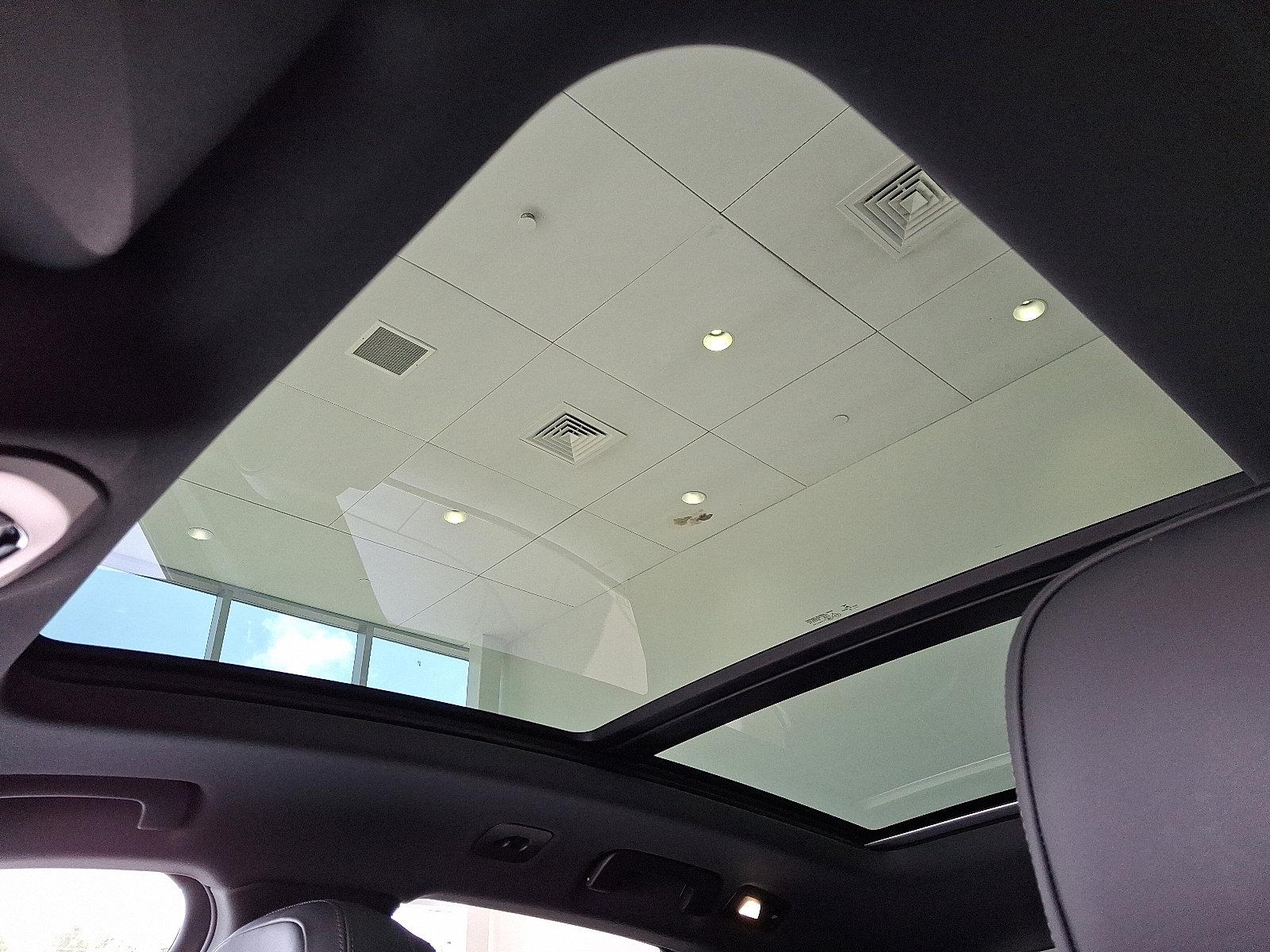2020 Porsche Macan Vehicle Photo in Lancaster, PA 17601