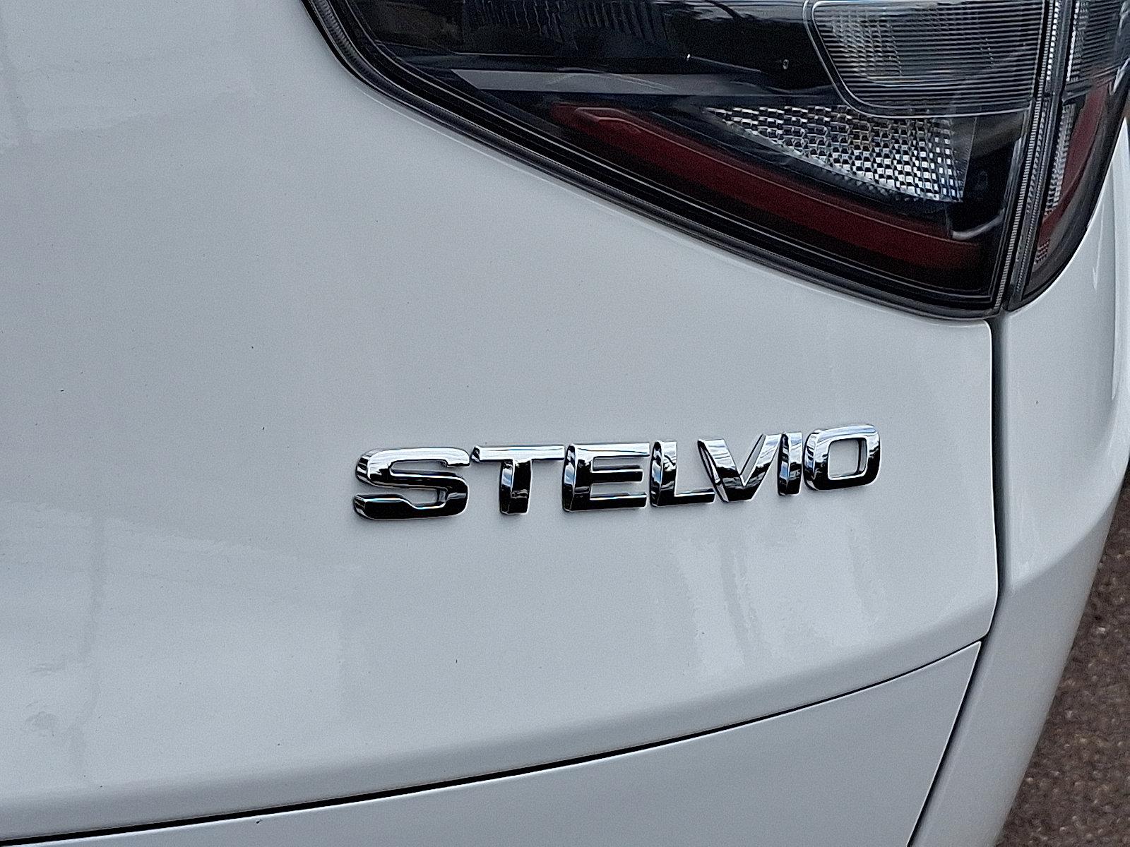 2025 Alfa Romeo Stelvio Vehicle Photo in Willow Grove, PA 19090
