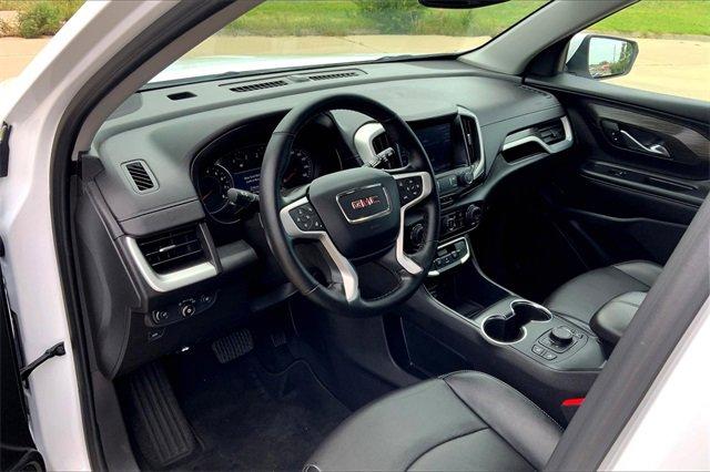 2024 GMC Terrain Vehicle Photo in TOPEKA, KS 66609-0000