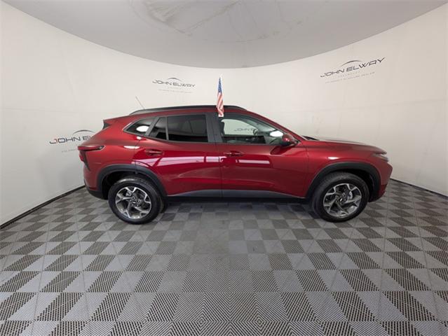 2024 Chevrolet Trax Vehicle Photo in ENGLEWOOD, CO 80113-6708