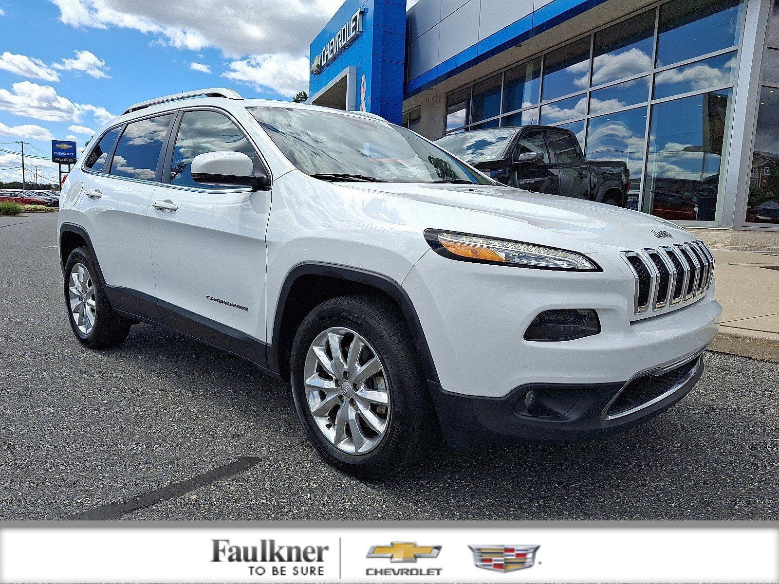 2017 Jeep Cherokee Vehicle Photo in BETHLEHEM, PA 18017-9401