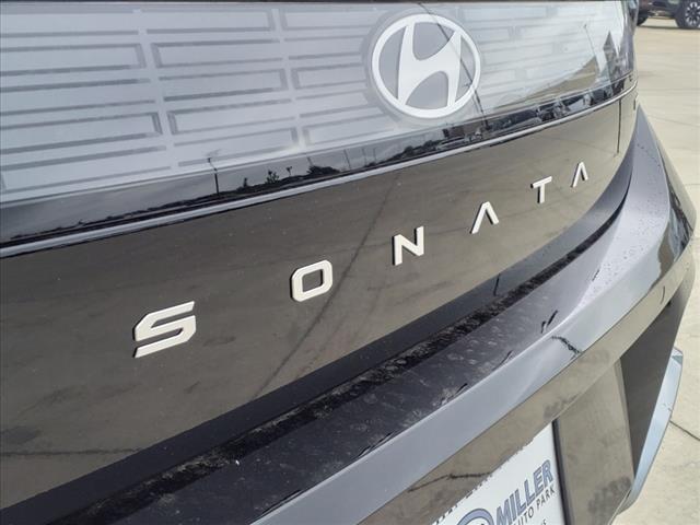 2024 Hyundai SONATA Hybrid Vehicle Photo in Peoria, IL 61615