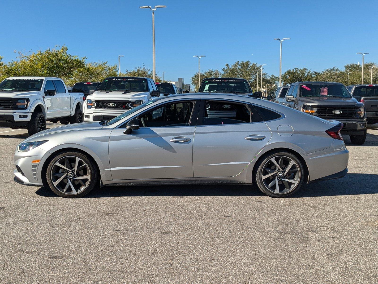 2022 Hyundai SONATA Vehicle Photo in St. Petersburg, FL 33713