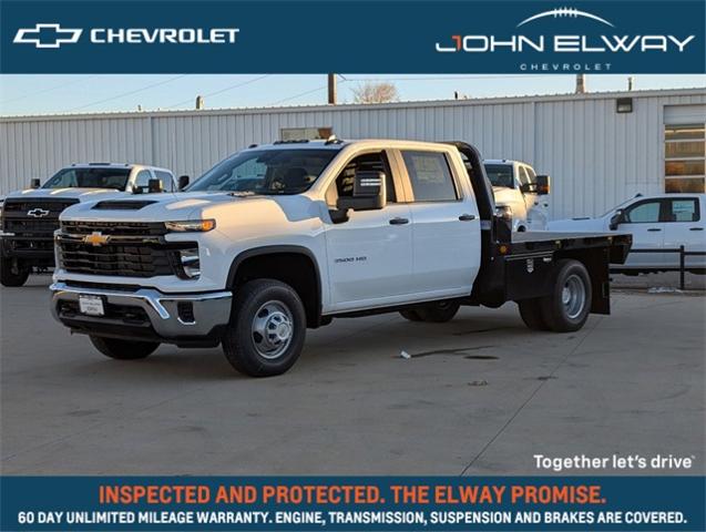 2025 Chevrolet Silverado 3500 HD CC Vehicle Photo in ENGLEWOOD, CO 80113-6708