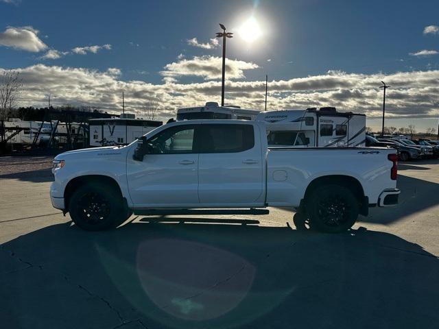 2024 Chevrolet Silverado 1500 RST photo 9