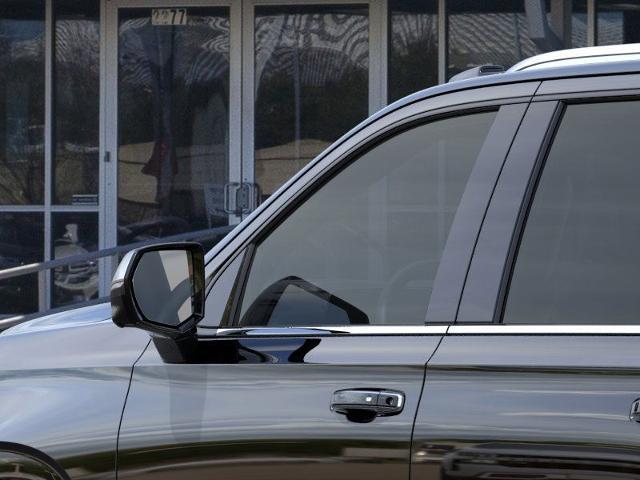 2025 Chevrolet Suburban Vehicle Photo in HOUSTON, TX 77054-4802