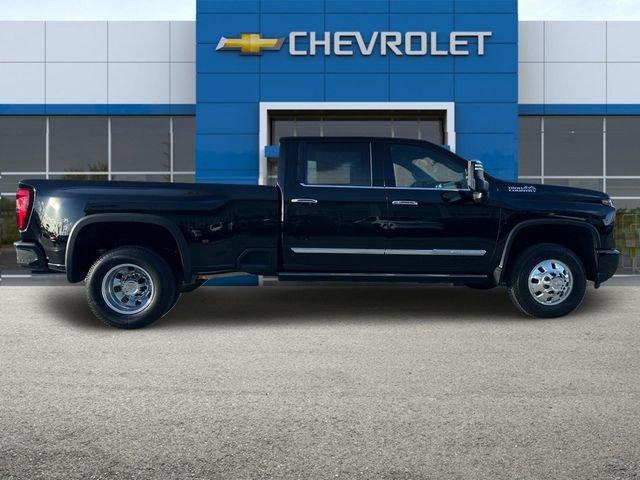 2025 Chevrolet Silverado 3500 HD Vehicle Photo in RIVERSIDE, CA 92504-4106