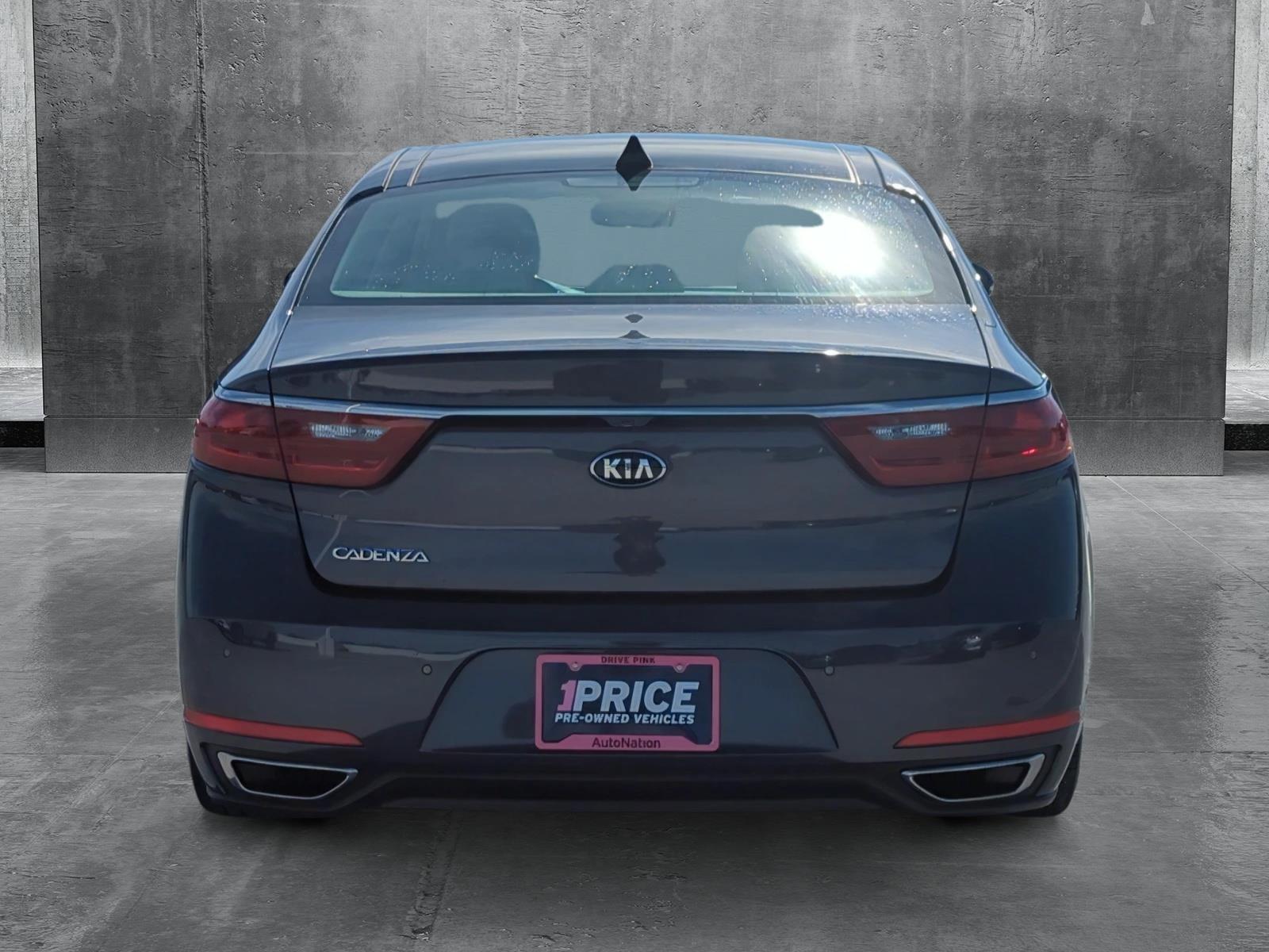 2017 Kia Cadenza Vehicle Photo in Ft. Myers, FL 33907