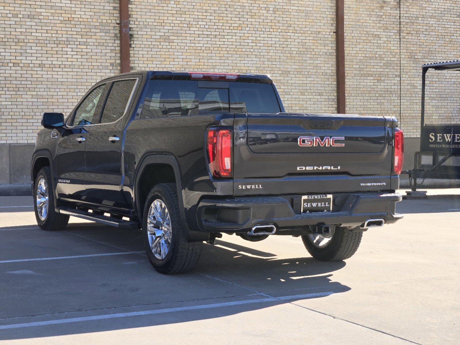 2025 GMC Sierra 1500 Vehicle Photo in DALLAS, TX 75209-3016