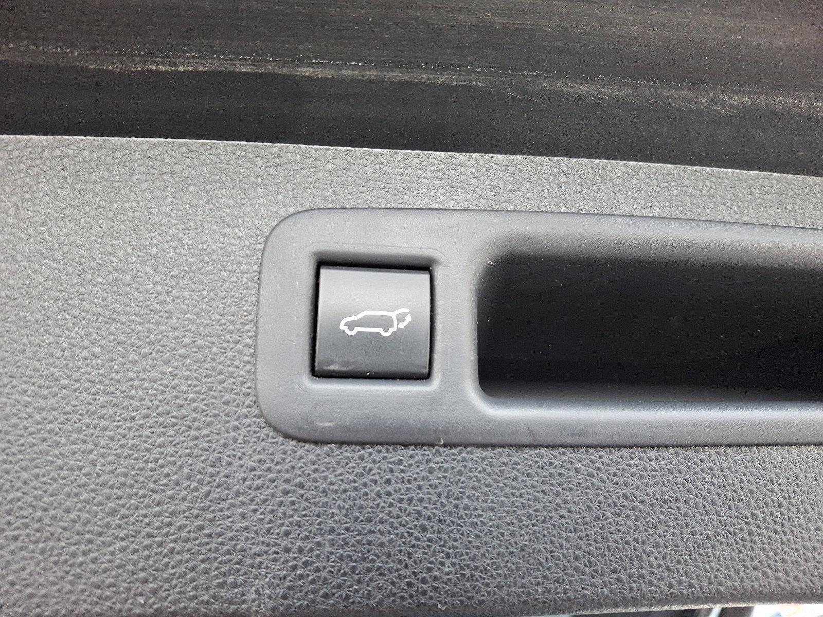 2022 Toyota Highlander Vehicle Photo in Harrisburg, PA 17111
