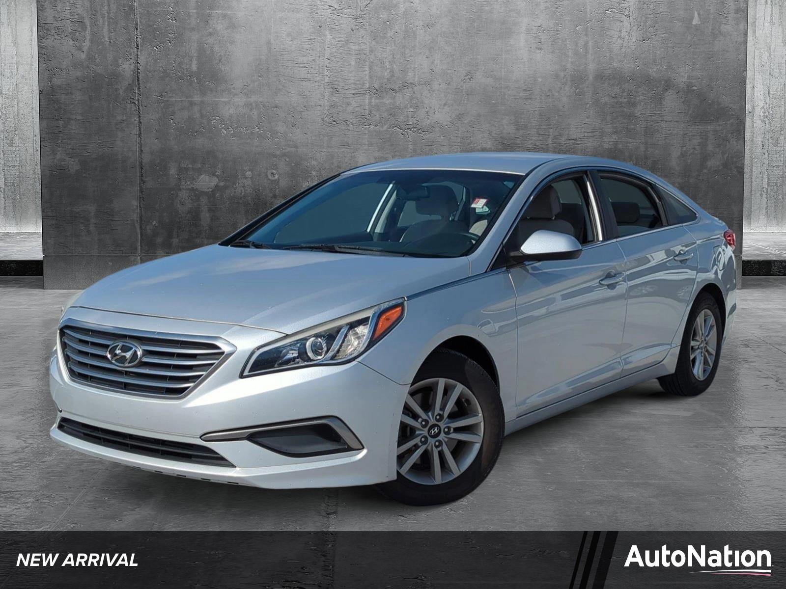 2016 Hyundai SONATA Vehicle Photo in Ft. Myers, FL 33907