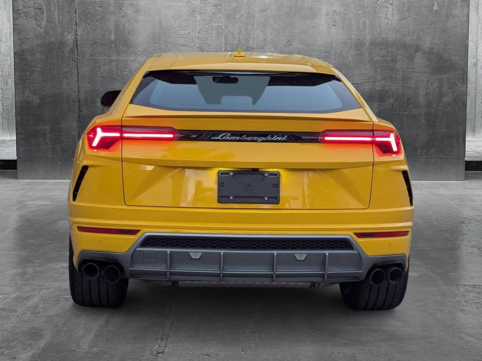 2021 Lamborghini Urus Vehicle Photo in Miami, FL 33169