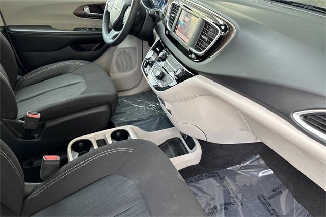 2022 Chrysler Voyager Vehicle Photo in ELK GROVE, CA 95757-8703