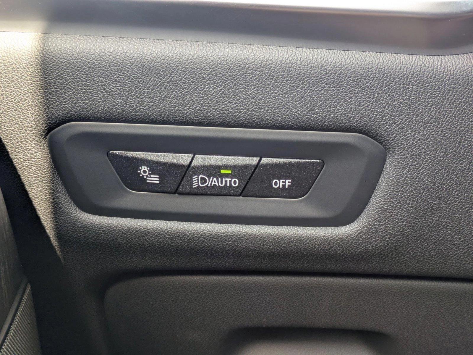 2024 BMW X6 xDrive40i Vehicle Photo in Sarasota, FL 34231