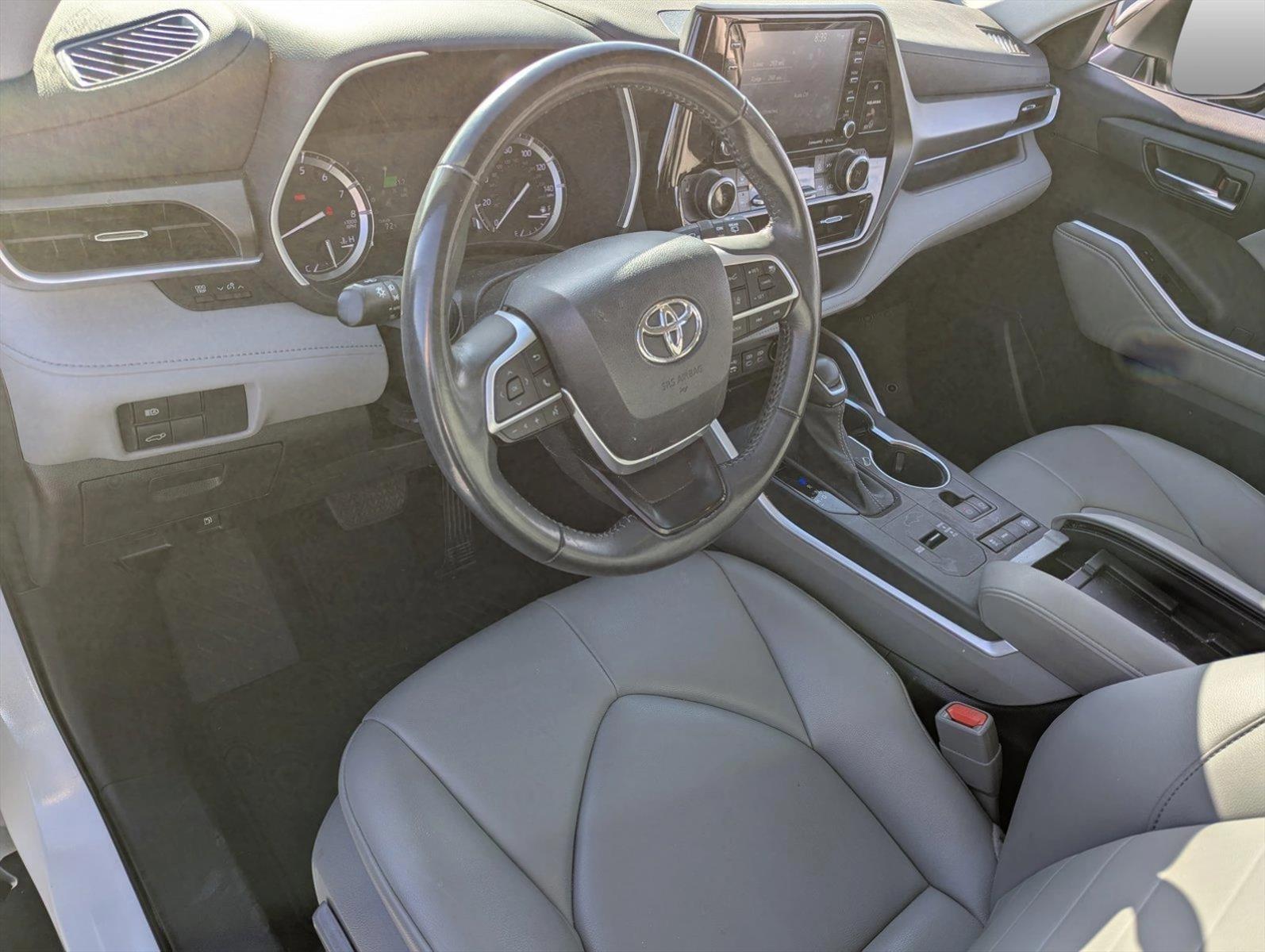 2022 Toyota Highlander Vehicle Photo in Ft. Myers, FL 33907