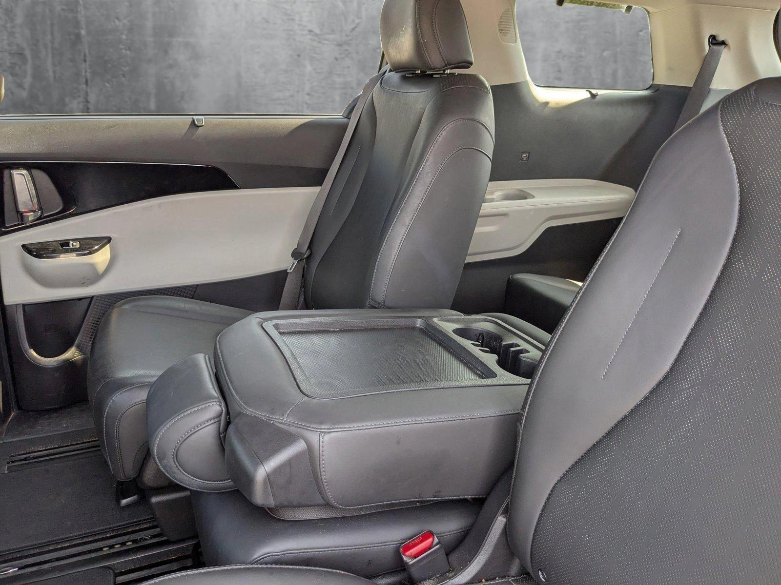 2022 Kia Carnival Vehicle Photo in St. Petersburg, FL 33713