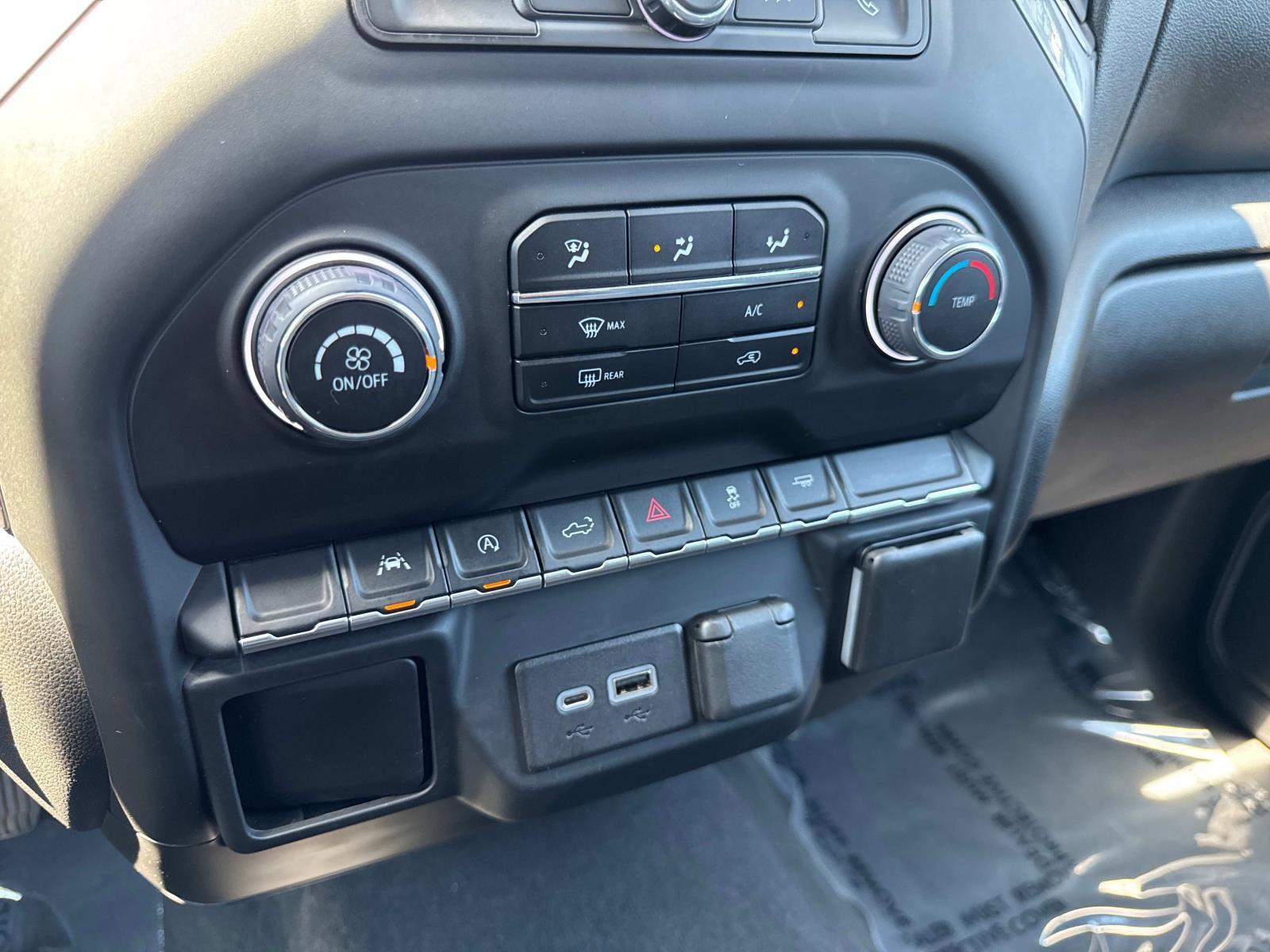 2023 Chevrolet Silverado 1500 Vehicle Photo in LOS ANGELES, CA 90007-3794