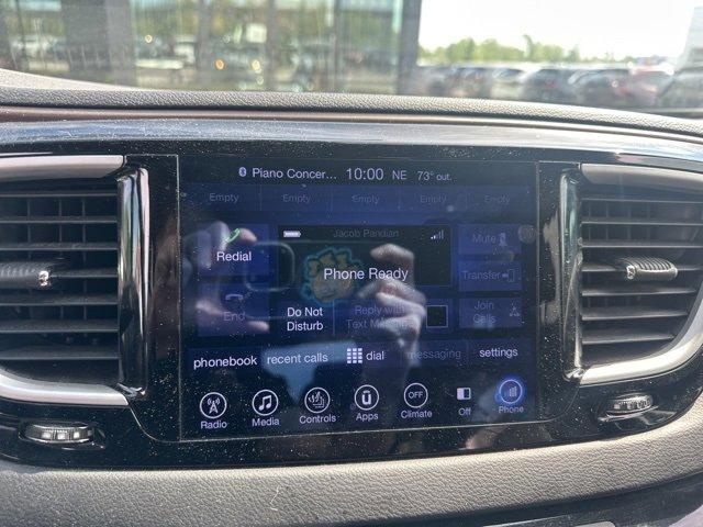 2017 Chrysler Pacifica Vehicle Photo in Trevose, PA 19053