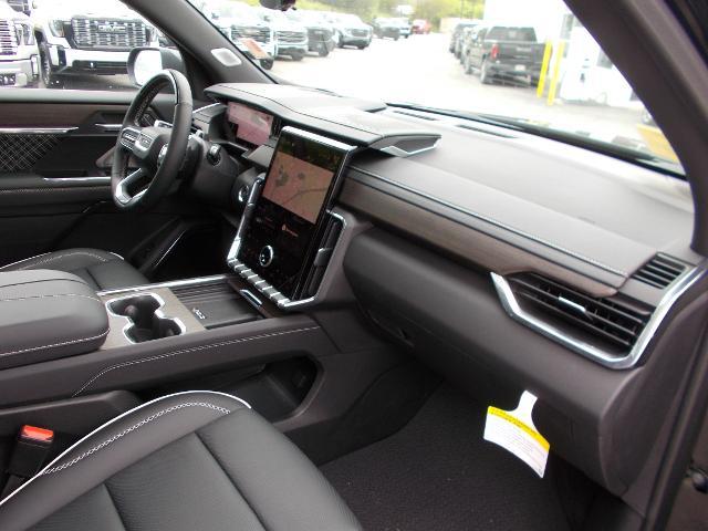 2025 GMC Acadia Vehicle Photo in LOWELL, MA 01852-4336