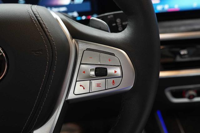 2025 BMW X7 xDrive40i Vehicle Photo in GRAPEVINE, TX 76051