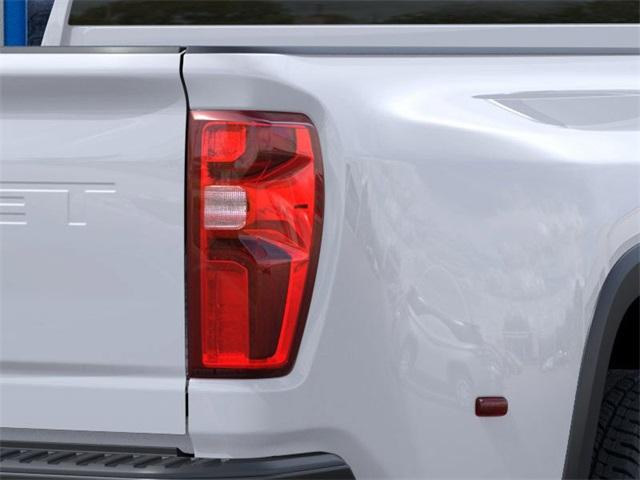 2025 Chevrolet Silverado 3500 HD Vehicle Photo in ENGLEWOOD, CO 80113-6708