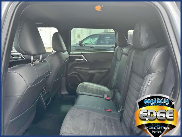2023 Mitsubishi Outlander Vehicle Photo in Roslyn, NY 11576