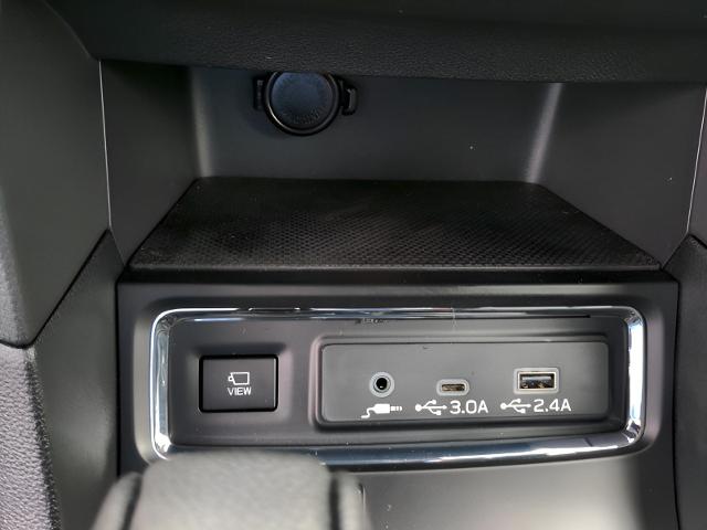 2025 Subaru Ascent Vehicle Photo in Green Bay, WI 54304
