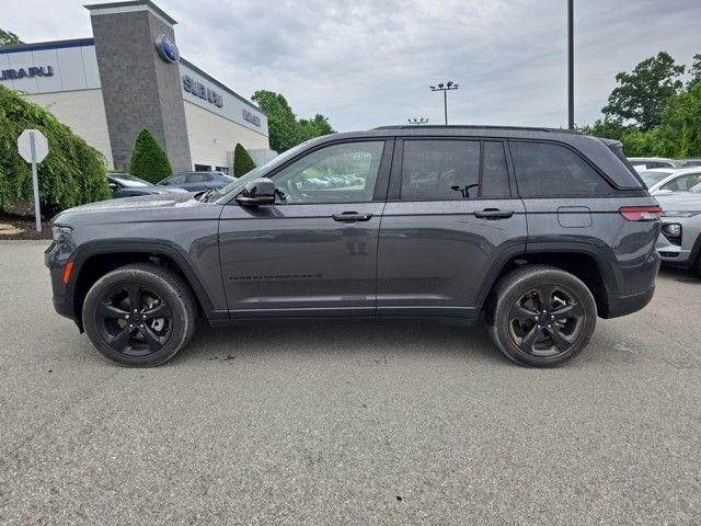 2022 Jeep Grand Cherokee Vehicle Photo in Pleasant Hills, PA 15236