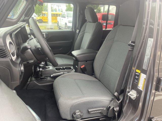 2025 Jeep Wrangler Vehicle Photo in Doylsetown, PA 18901
