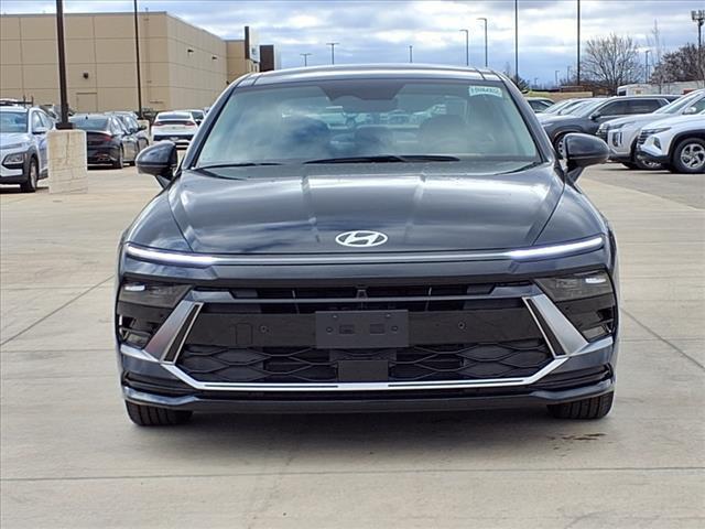 2025 Hyundai SONATA Hybrid Vehicle Photo in Peoria, IL 61615