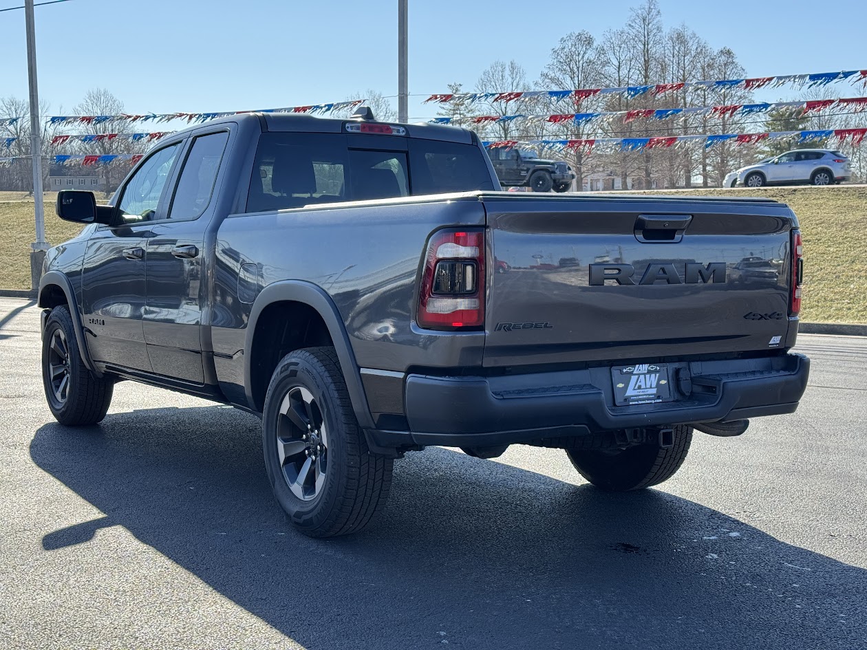 2019 Ram 1500 Vehicle Photo in BOONVILLE, IN 47601-9633
