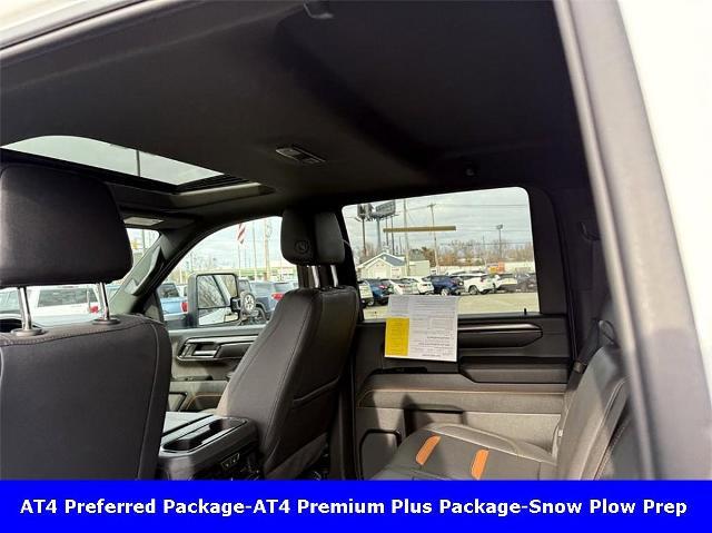 2024 GMC Sierra 3500 HD Vehicle Photo in CHICOPEE, MA 01020-5001