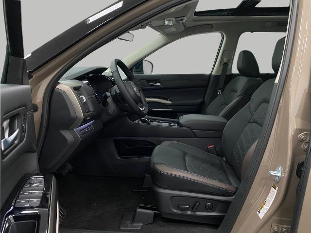 2025 Nissan Pathfinder Vehicle Photo in Appleton, WI 54913