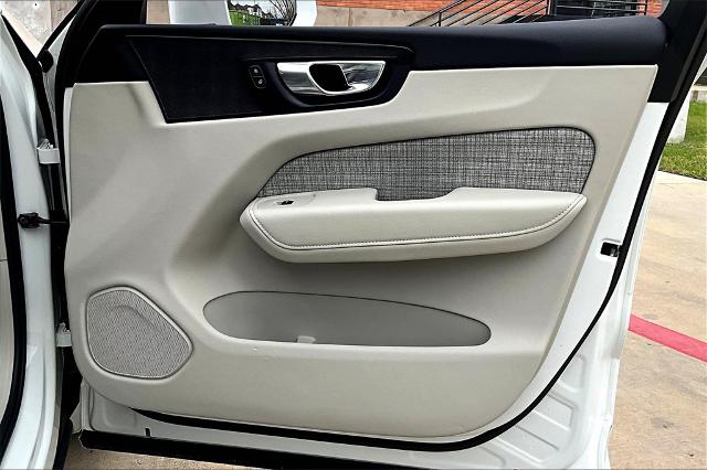 2022 Volvo XC60 Vehicle Photo in Houston, TX 77007