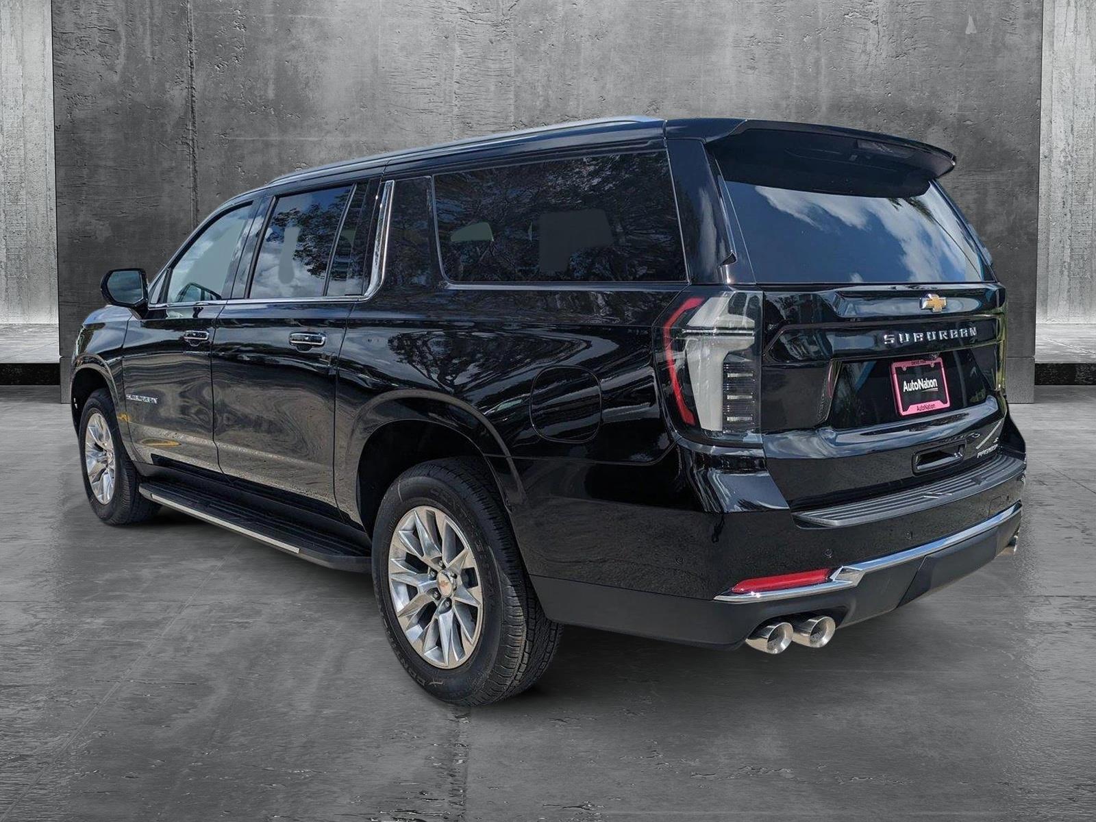 2025 Chevrolet Suburban Vehicle Photo in GREENACRES, FL 33463-3207