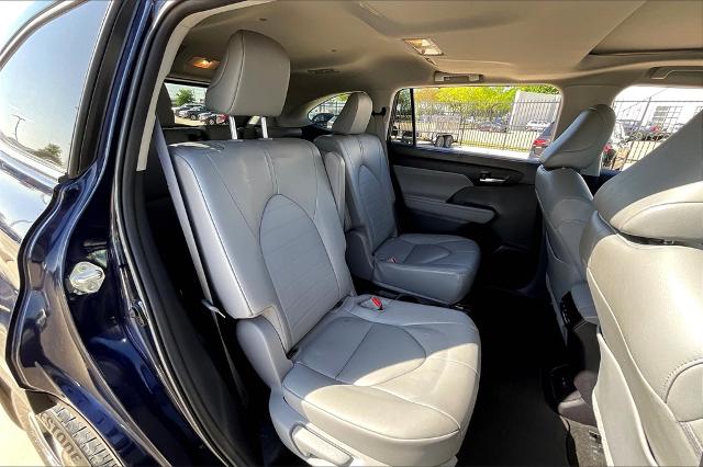 2023 Toyota Highlander Vehicle Photo in Grapevine, TX 76051
